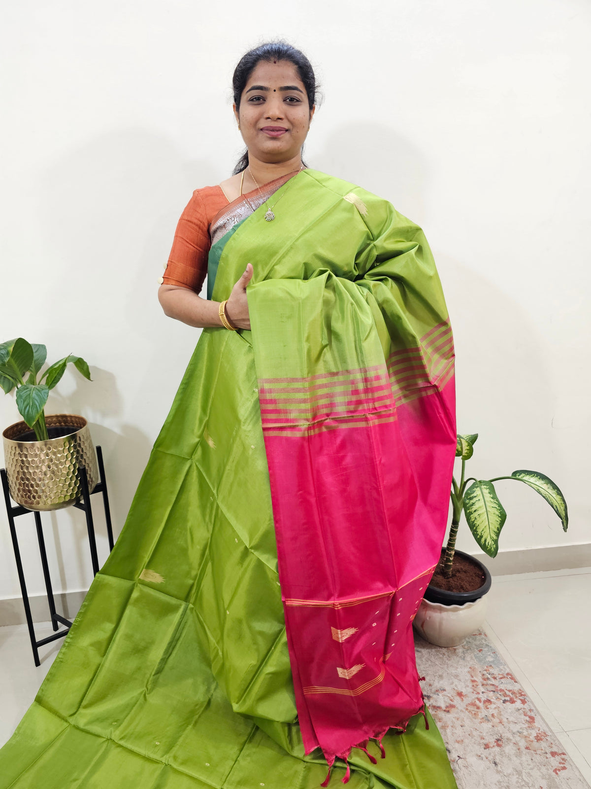 Chinnalampattu Saree with Blouse - Green with Pink