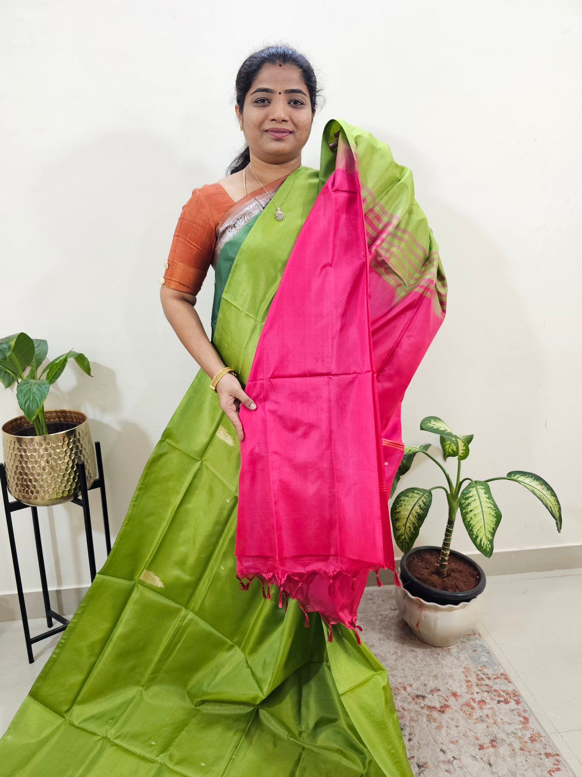 Chinnalampattu Saree with Blouse - Green with Pink