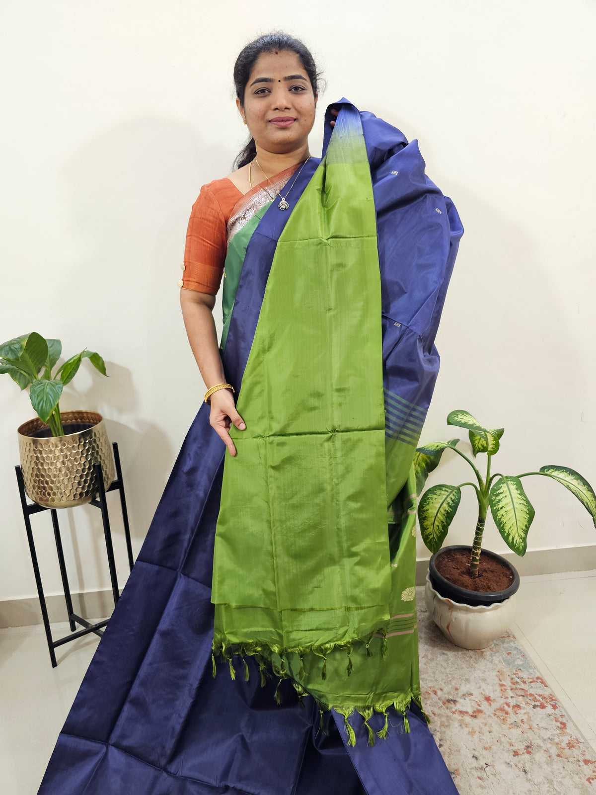 Chinnalampattu Saree with Blouse - Dark Blue with Green