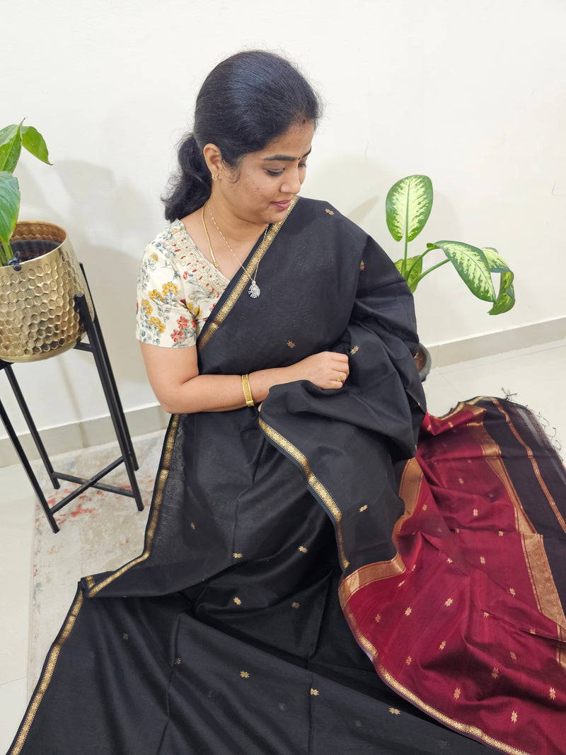 Pure Handloom Maheshwari Silk Cotton Weaves - Black with Maroon