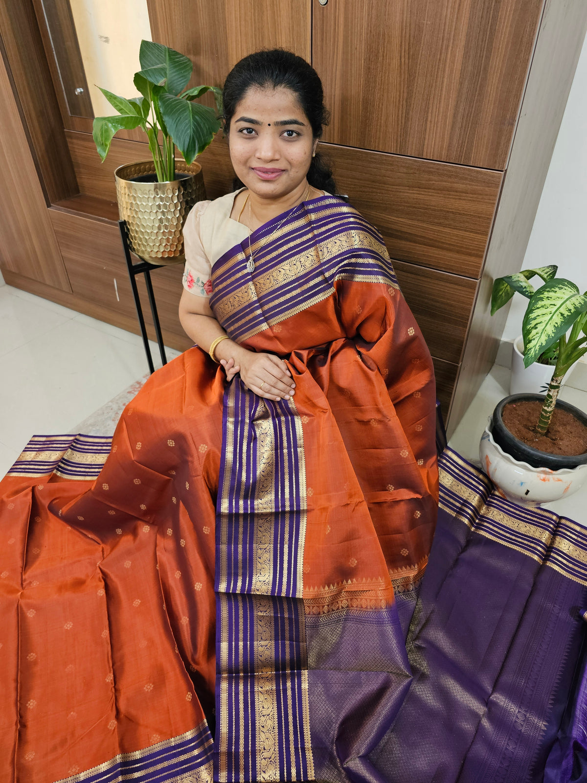 Valayal Border Kanjivaram Pattern Pure Handloom Soft Silk Saree - Rust Orange with Dark Violet