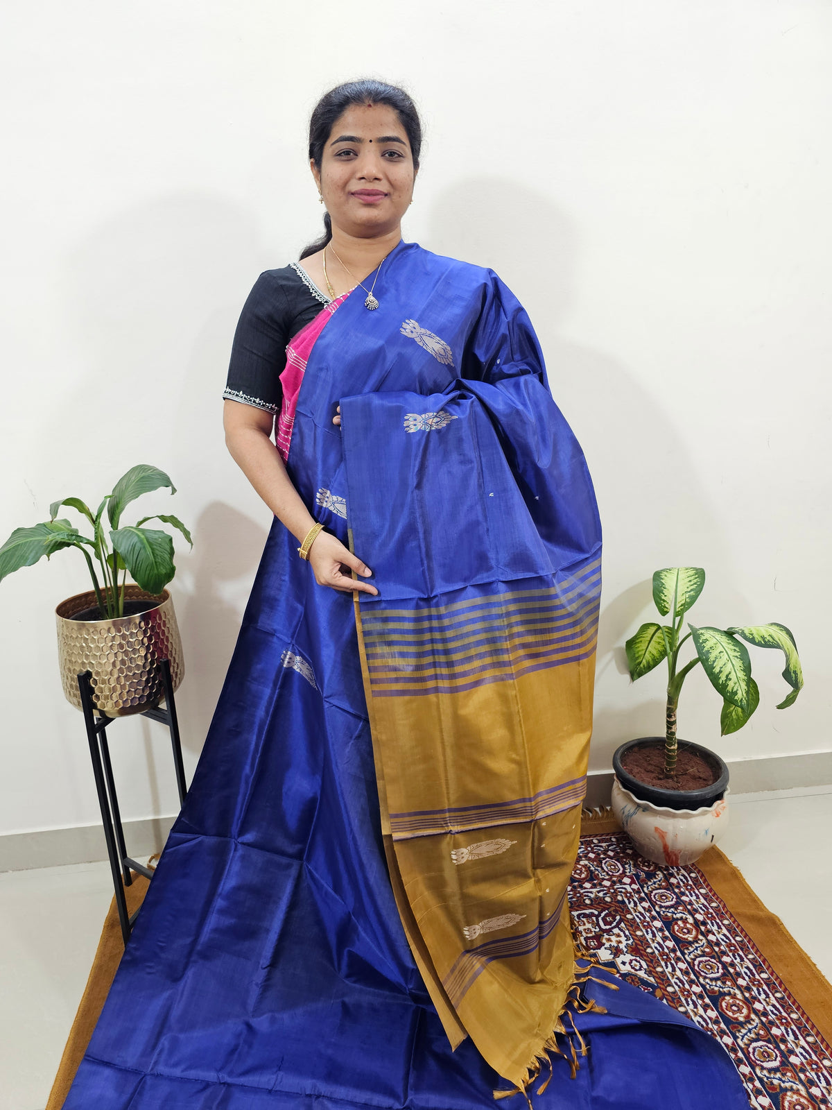 Chinnalampattu Saree with Blouse -  Dark Blue with Brown