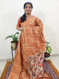𝐏𝐫𝐞𝐛𝐨𝐨𝐤𝐢𝐧𝐠 𝐀𝐯𝐚𝐢𝐥𝐚𝐛𝐥𝐞 𝟐𝟎 𝐃𝐚𝐲𝐬 𝐃𝐢𝐬𝐩𝐚𝐭𝐜𝐡 𝐓𝐢𝐦𝐞 Semi Matka Tussar with Kalamkari - Brown