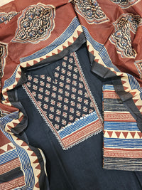 𝐏𝐫𝐞𝐛𝐨𝐨𝐤𝐢𝐧𝐠 - 𝟓 𝐃𝐚𝐲𝐬 𝐃𝐢𝐬𝐩𝐚𝐭𝐜𝐡 𝐓𝐢𝐦𝐞 Cotton Unstitched Salwar - Black