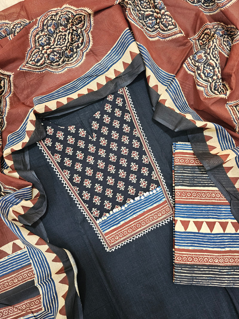 𝐏𝐫𝐞𝐛𝐨𝐨𝐤𝐢𝐧𝐠 - 𝟓 𝐃𝐚𝐲𝐬 𝐃𝐢𝐬𝐩𝐚𝐭𝐜𝐡 𝐓𝐢𝐦𝐞 Cotton Unstitched Salwar - Black