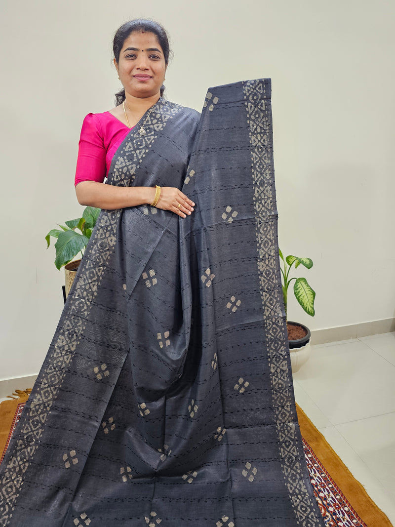 Bhagalpuri Zari Weaving with Batik Print - Grey with Sea Green