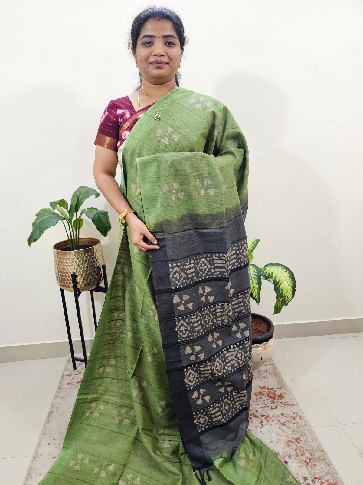 Bhagalpuri Zari Weaving with Batik Print - Green with Grey