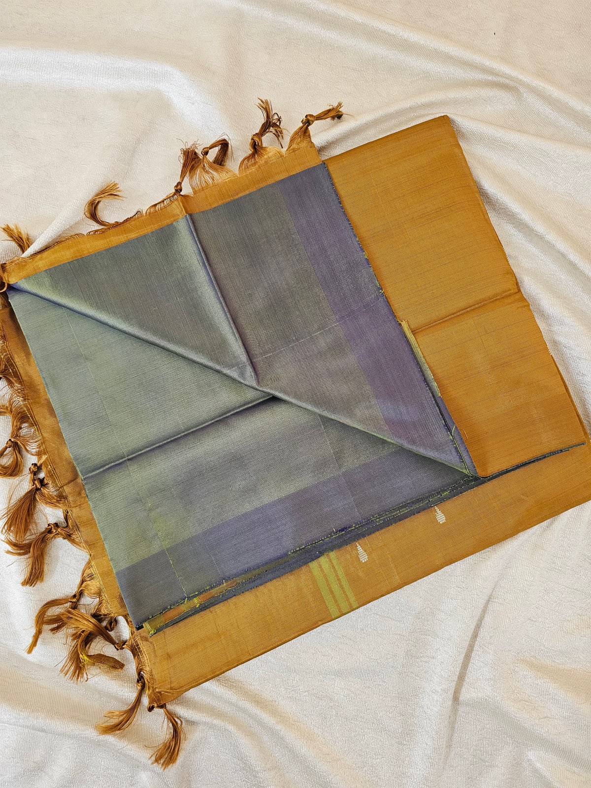 Chinnalampattu Saree- Dual Shade of Grey and Green with Brown