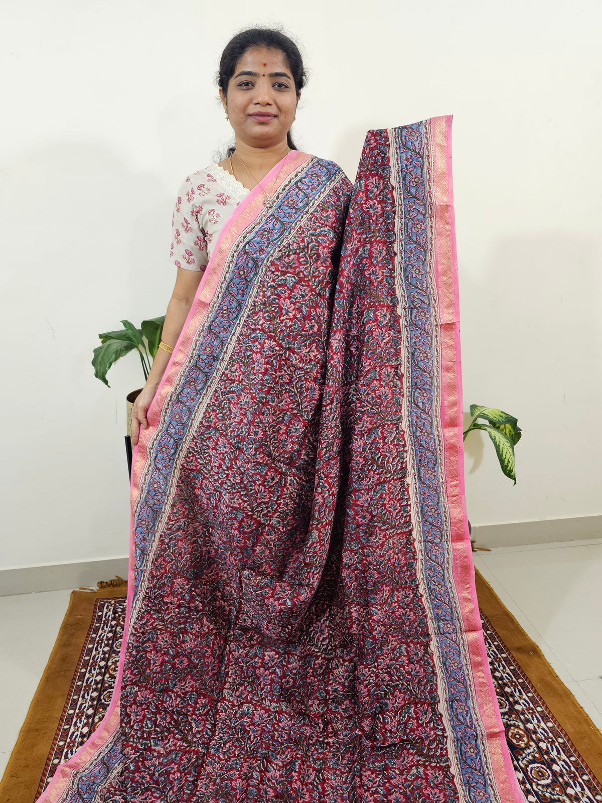 Maheshwari Silk Cotton Hand Block Printed Saree - Red with Pink