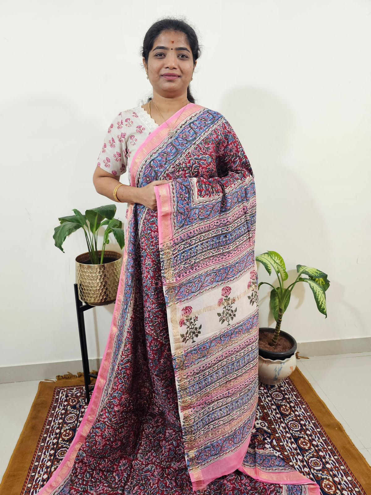 Maheshwari Silk Cotton Hand Block Printed Saree - Red with Pink