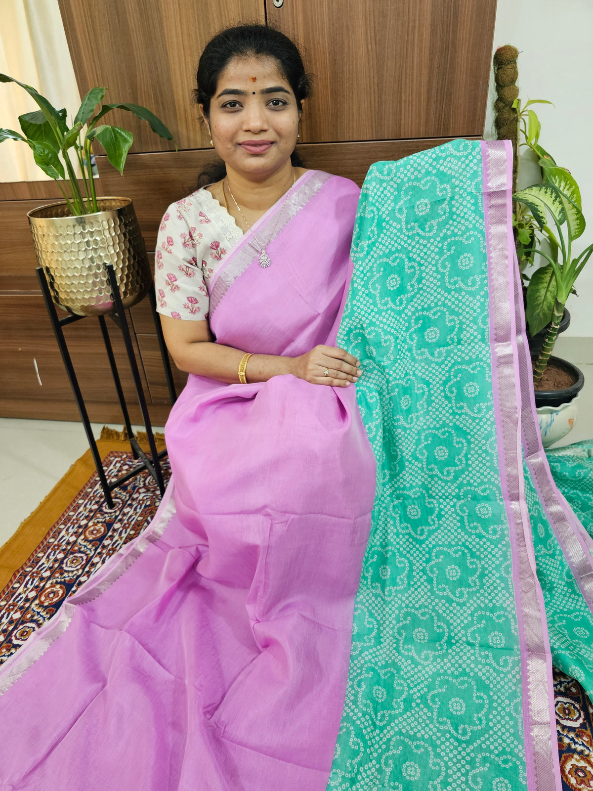 Handwoven Mangalagiri Pattu Saree with Digital Prints  -Pink with Sea Green