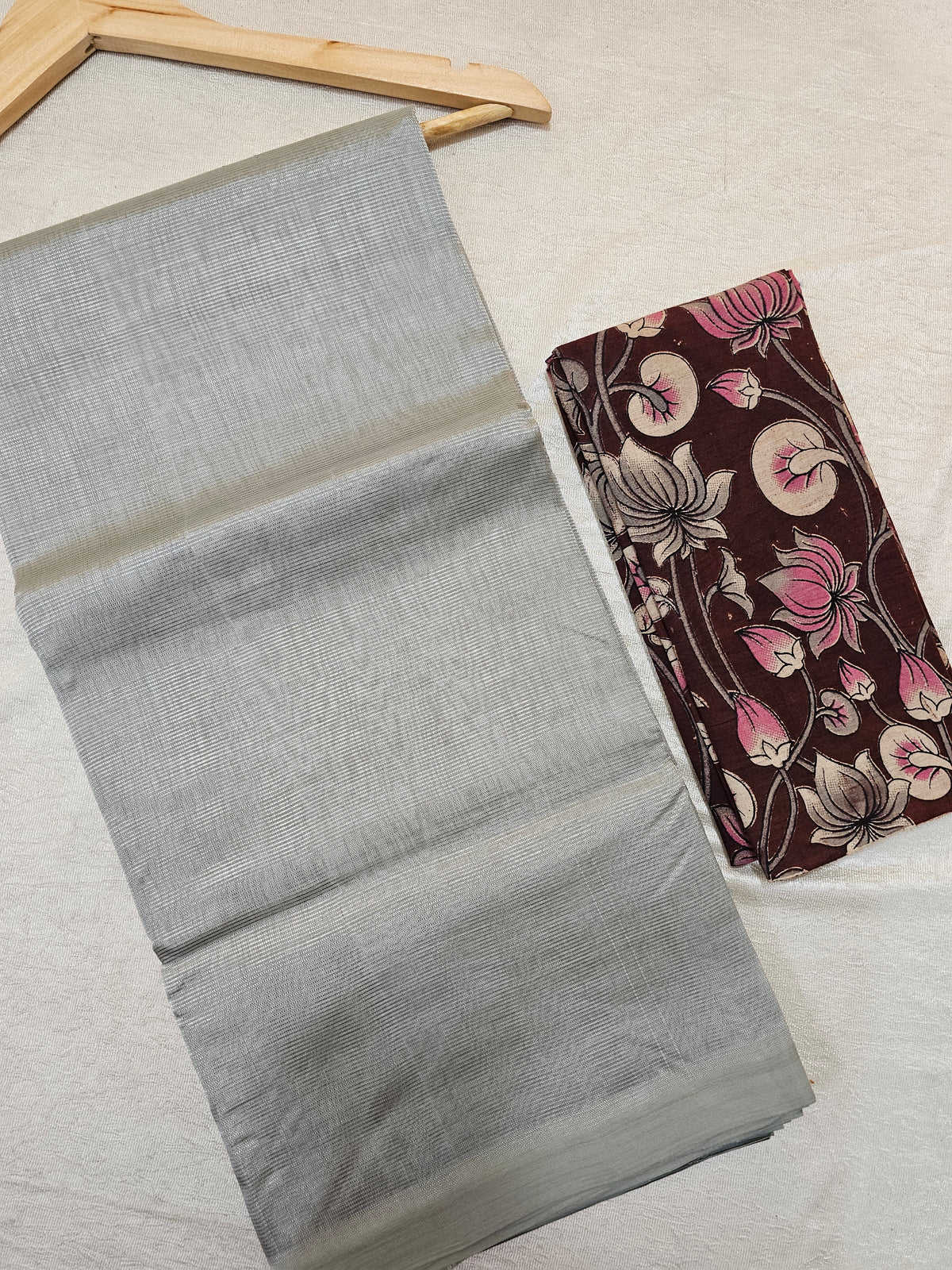 Handwoven Mangalagiri Plain Pattu Saree - Grey