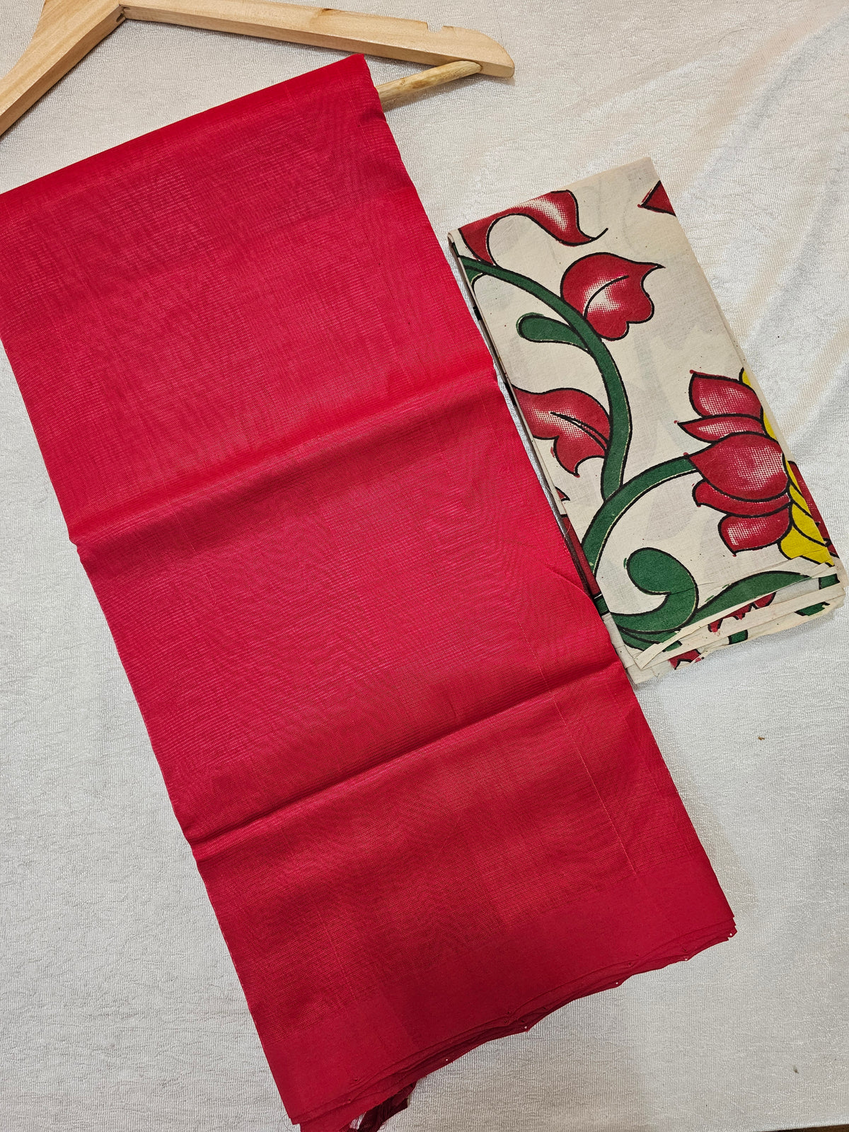 Handwoven Mangalagiri Plain Pattu Saree - Red