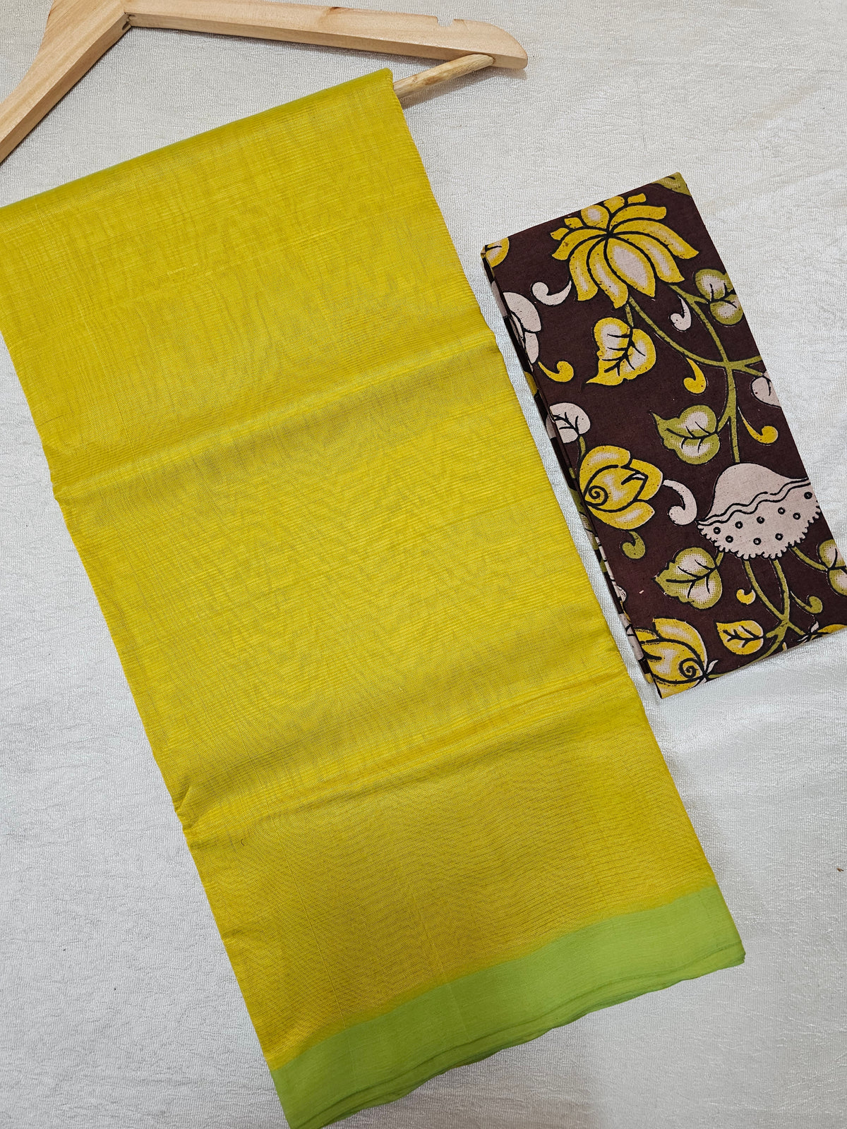 Handwoven Mangalagiri Plain Pattu Saree - Dual Shade Yellow and Green