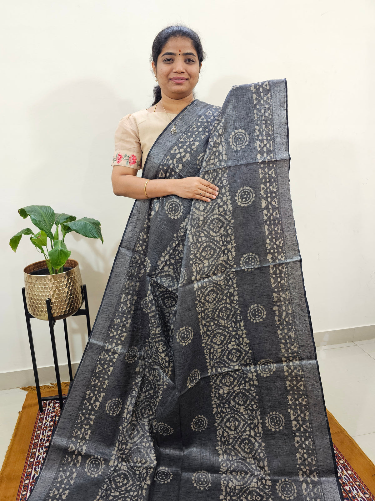 Bhagalpuri with Silver Zari Weaving Batik Print - Grey with Maroon