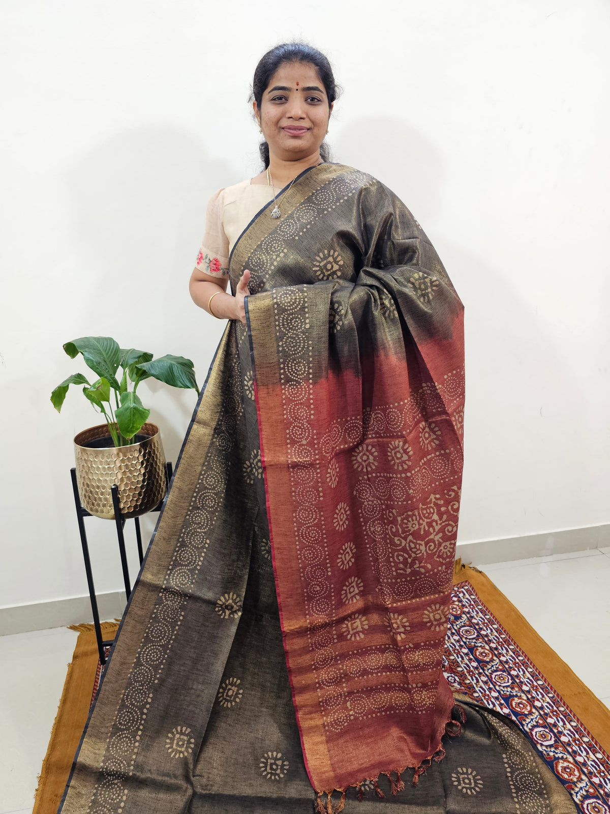 Bhagalpuri with Gold Zari Weaving Batik Print - Brown with Maroon