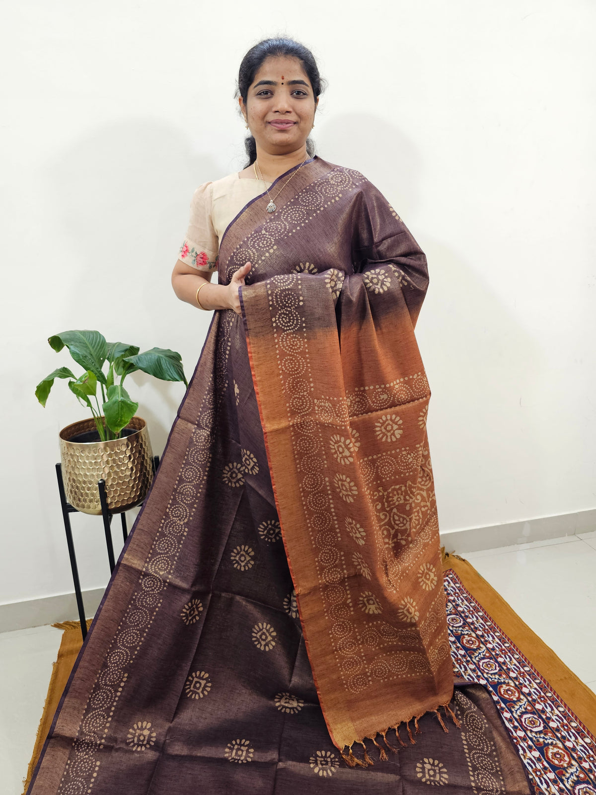 Bhagalpuri with Gold Zari Weaving Batik Print - Brown with Honey Brown