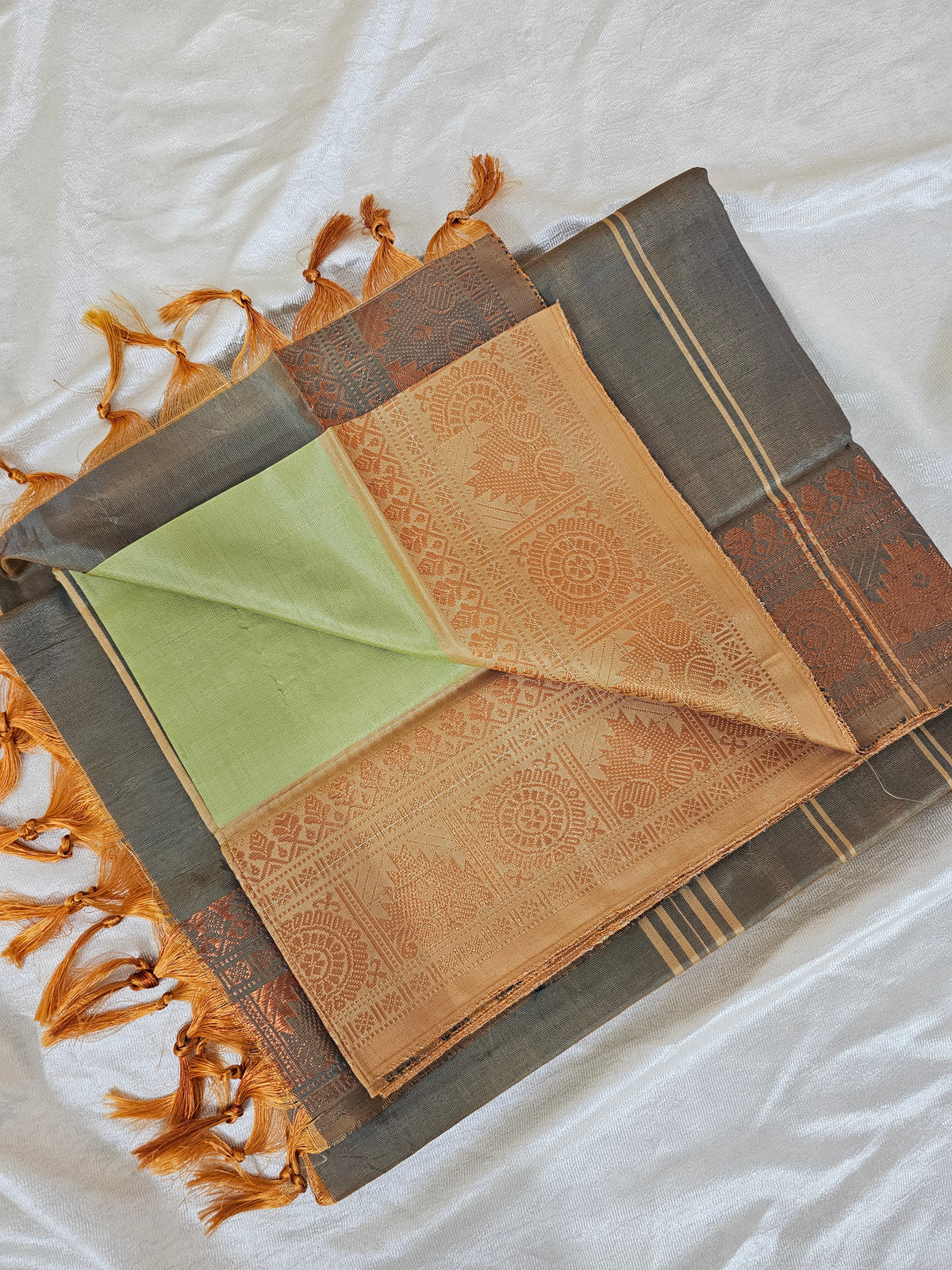 Chinnalampattu Border - Pastel Green with Dual Shade Orange cum Grey