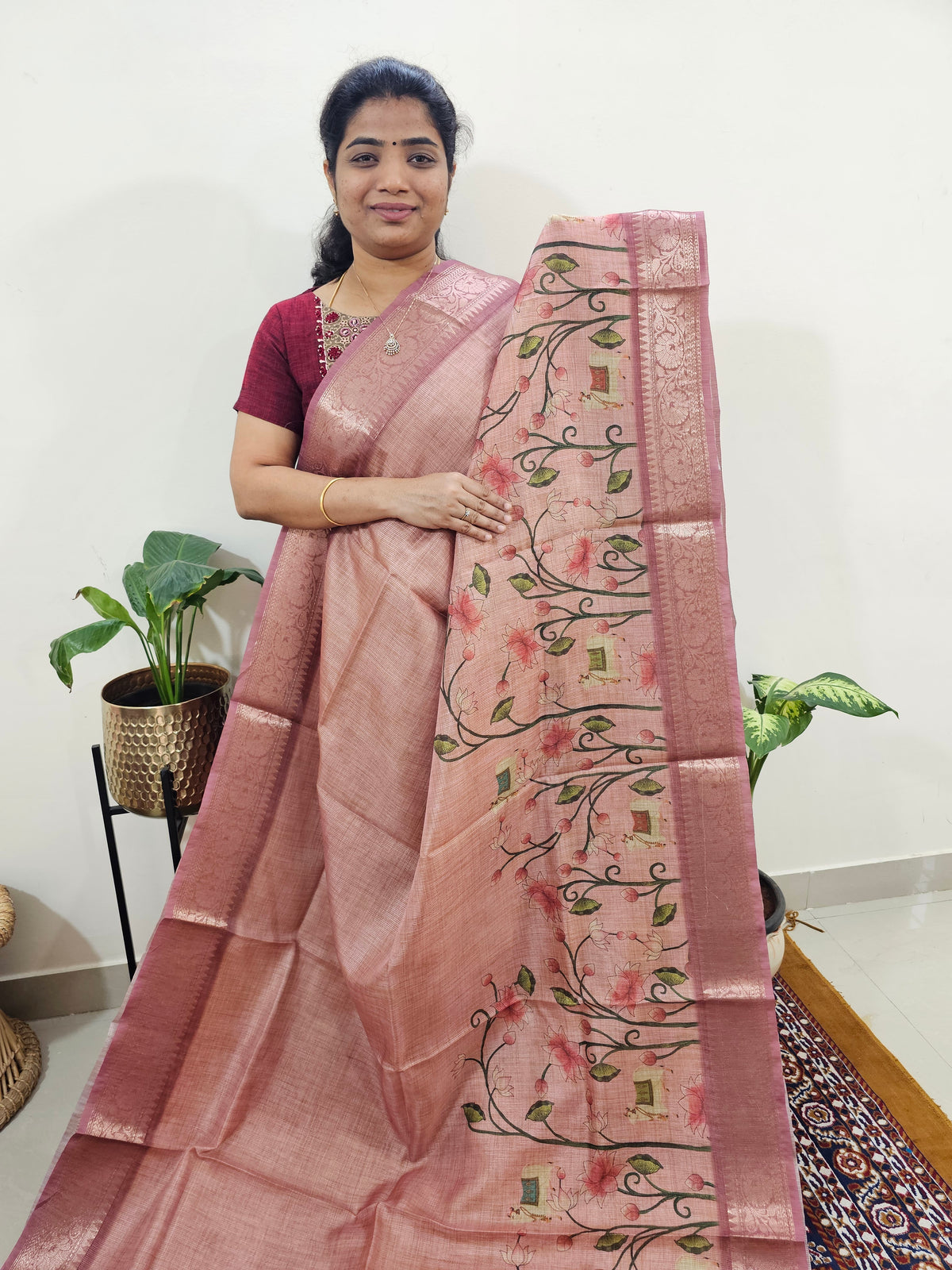 𝐏𝐫𝐞𝐛𝐨𝐨𝐤𝐢𝐧𝐠 𝐀𝐯𝐚𝐢𝐥𝐚𝐛𝐥𝐞 - 𝟐𝟎 𝐃𝐚𝐲𝐬 𝐨𝐟 𝐃𝐢𝐬𝐩𝐚𝐭𝐜𝐡𝐢𝐧𝐠 𝐓𝐢𝐦𝐞 Soft Semi Tussar Kota Weaving  - Onion Pink