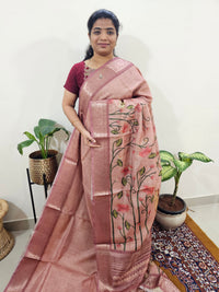 𝐏𝐫𝐞𝐛𝐨𝐨𝐤𝐢𝐧𝐠 𝐀𝐯𝐚𝐢𝐥𝐚𝐛𝐥𝐞 - 𝟐𝟎 𝐃𝐚𝐲𝐬 𝐨𝐟 𝐃𝐢𝐬𝐩𝐚𝐭𝐜𝐡𝐢𝐧𝐠 𝐓𝐢𝐦𝐞 Soft Semi Tussar Kota Weaving  - Onion Pink