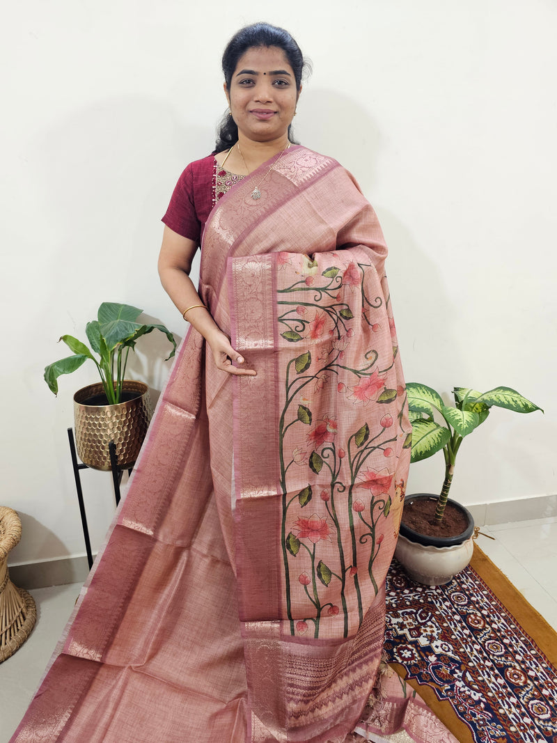 𝐏𝐫𝐞𝐛𝐨𝐨𝐤𝐢𝐧𝐠 𝐀𝐯𝐚𝐢𝐥𝐚𝐛𝐥𝐞 - 𝟐𝟎 𝐃𝐚𝐲𝐬 𝐨𝐟 𝐃𝐢𝐬𝐩𝐚𝐭𝐜𝐡𝐢𝐧𝐠 𝐓𝐢𝐦𝐞 Soft Semi Tussar Kota Weaving  - Onion Pink