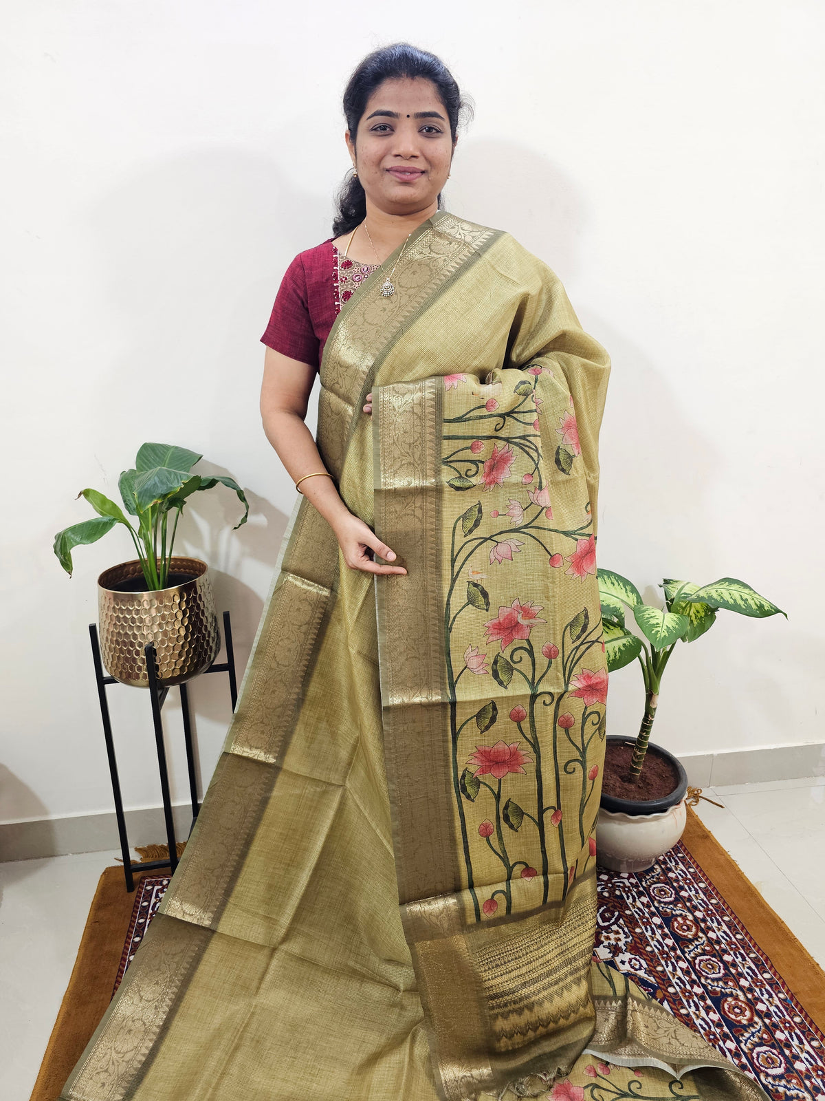 𝐏𝐫𝐞𝐛𝐨𝐨𝐤𝐢𝐧𝐠 𝐀𝐯𝐚𝐢𝐥𝐚𝐛𝐥𝐞 - 𝟐𝟎 𝐃𝐚𝐲𝐬 𝐨𝐟 𝐃𝐢𝐬𝐩𝐚𝐭𝐜𝐡𝐢𝐧𝐠 𝐓𝐢𝐦𝐞 Soft Semi Tussar Kota Weaving  - Mehindi Green