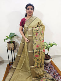 𝐏𝐫𝐞𝐛𝐨𝐨𝐤𝐢𝐧𝐠 𝐀𝐯𝐚𝐢𝐥𝐚𝐛𝐥𝐞 - 𝟐𝟎 𝐃𝐚𝐲𝐬 𝐨𝐟 𝐃𝐢𝐬𝐩𝐚𝐭𝐜𝐡𝐢𝐧𝐠 𝐓𝐢𝐦𝐞 Soft Semi Tussar Kota Weaving  - Mehindi Green