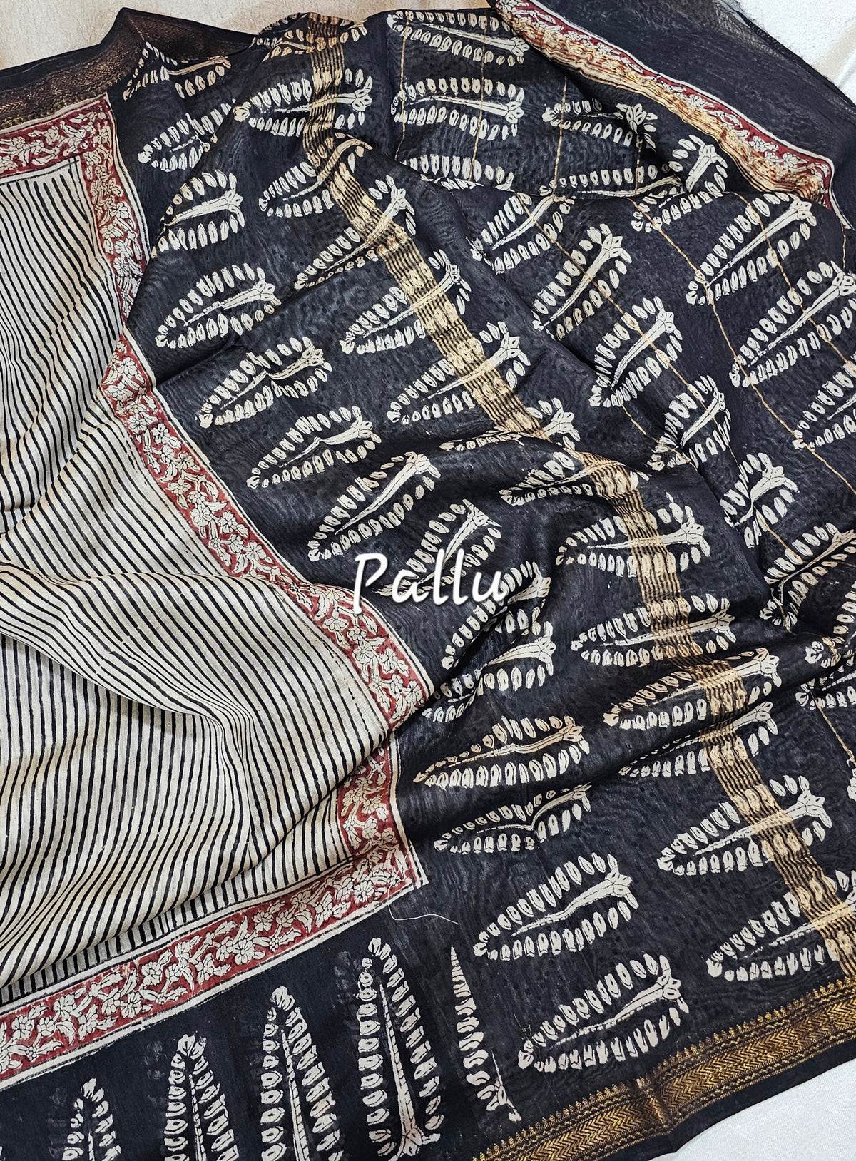 Maheshwari Silk Cotton Hand Block Printed Saree - Black