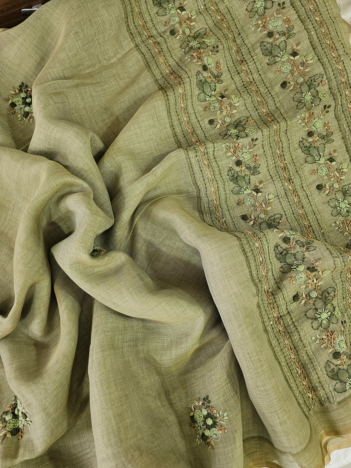 Linen Tissue with French Knot Work - Green