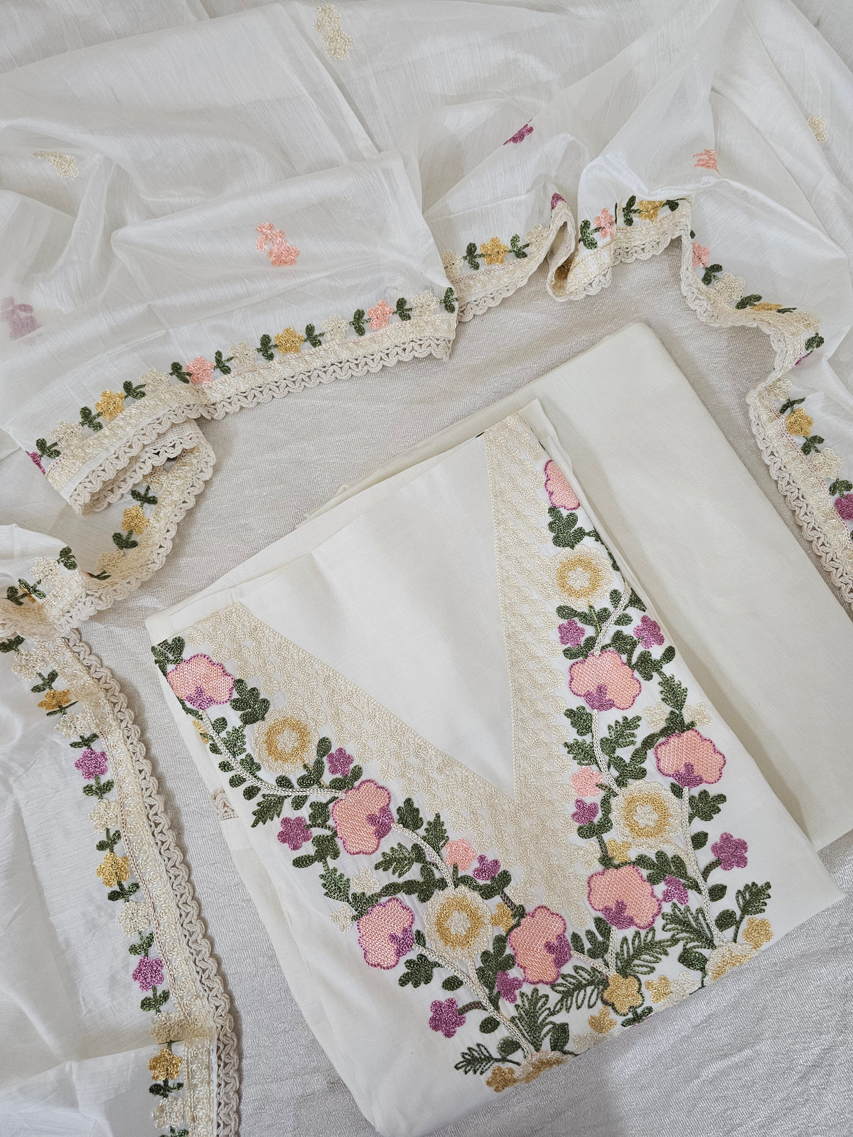 Soft Silk with Heavy Neck - Cream
