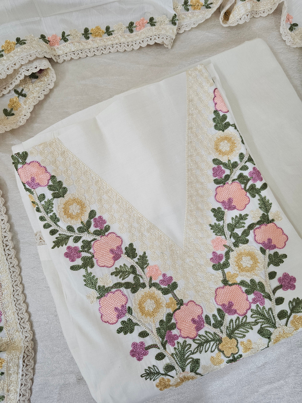 Soft Silk with Heavy Neck - Cream