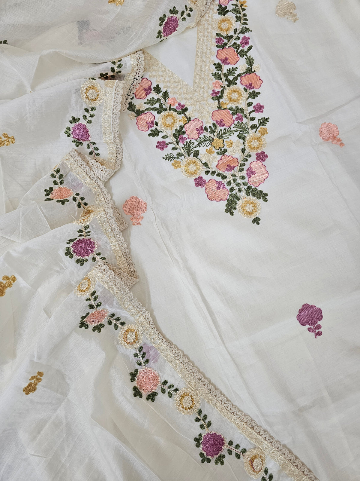 Soft Silk with Heavy Neck - Cream