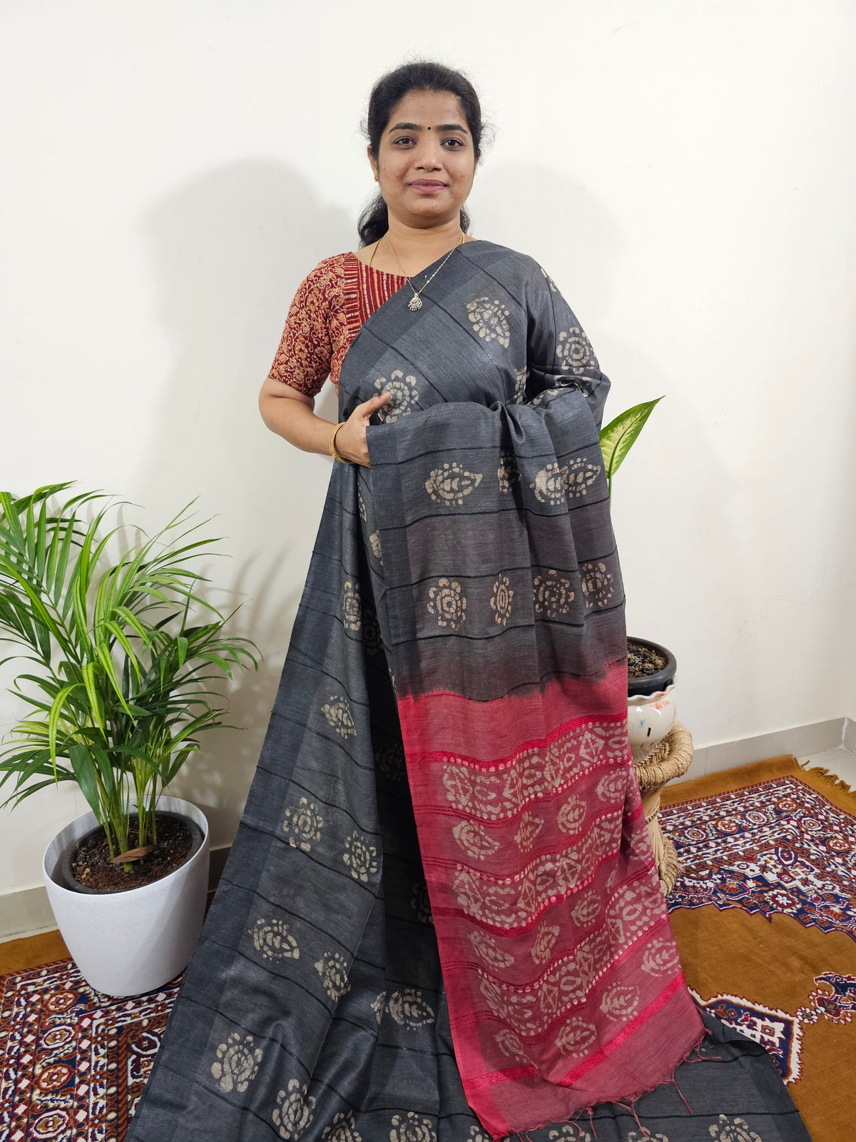 Bhagalpuri with Batik Print - Grey with Red