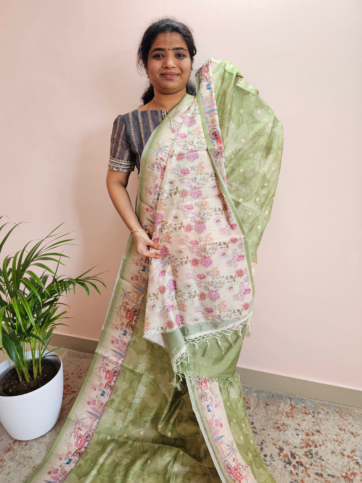 Unique Semi Tussar with Zari Weaving Butti -