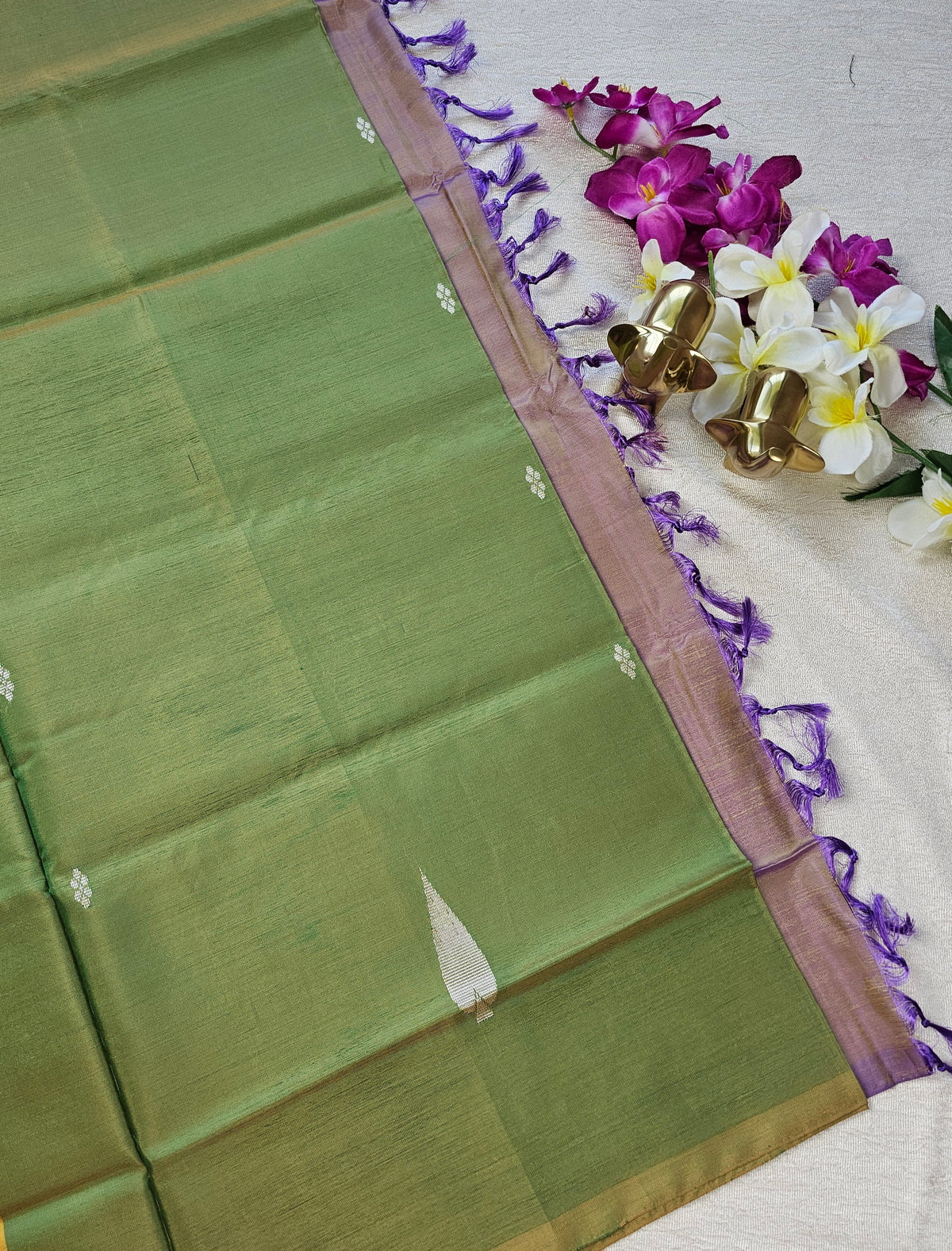 Chinnalampattu Saree - Green with Dual Shade Beige cum Lavender