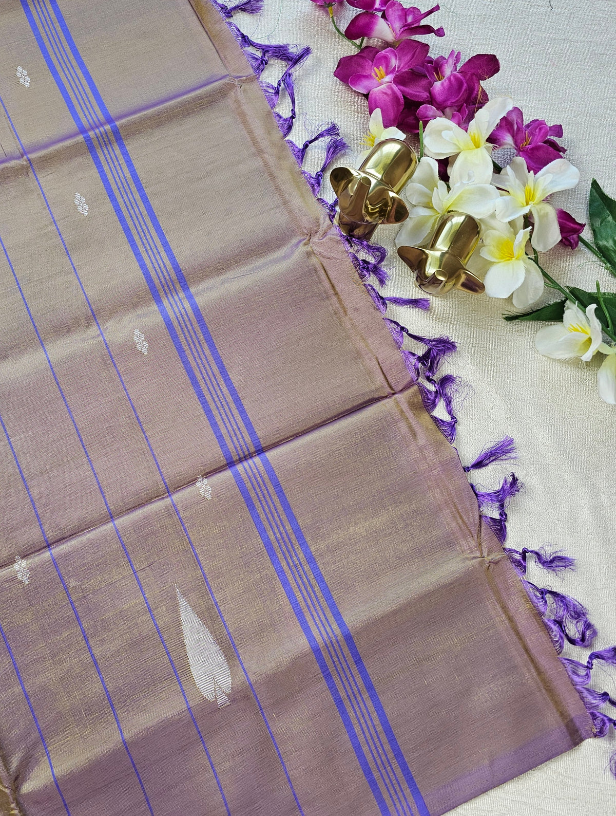 Chinnalampattu Saree - Green with Dual Shade Beige cum Lavender