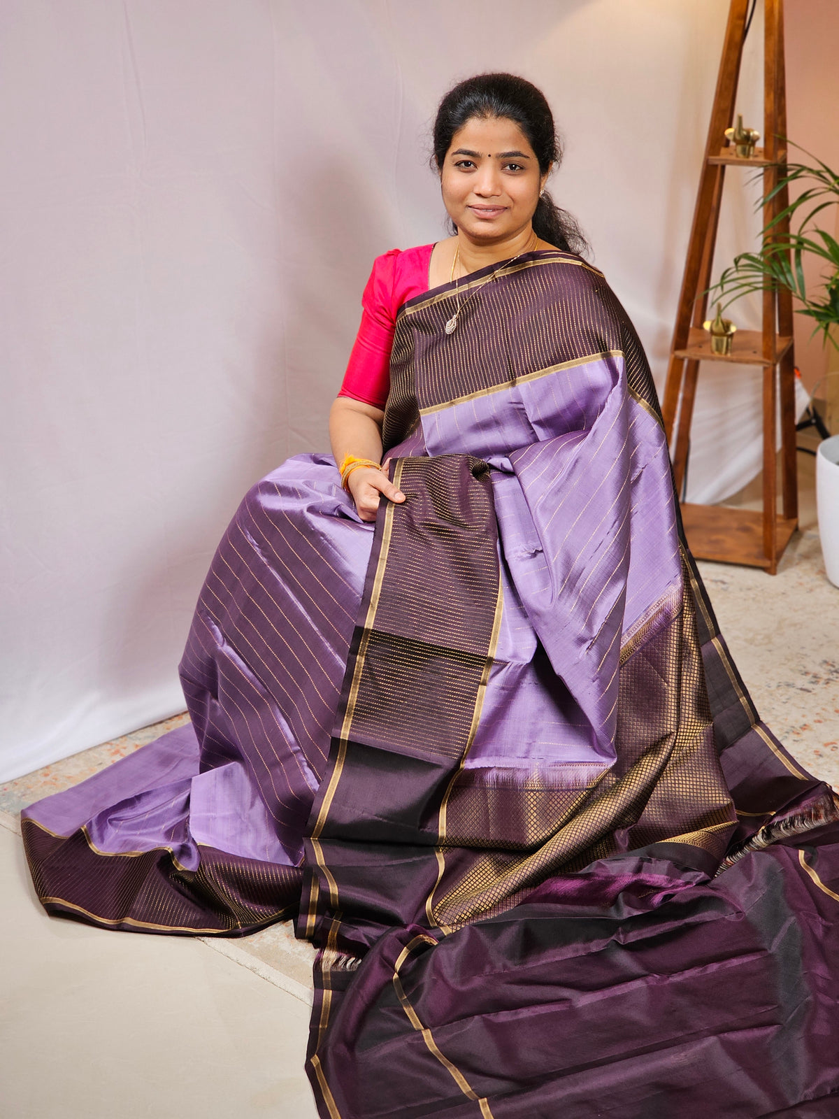 Classical Kanjivaram Pattern Pure Handloom Soft Silk Saree - Lavender with Brown