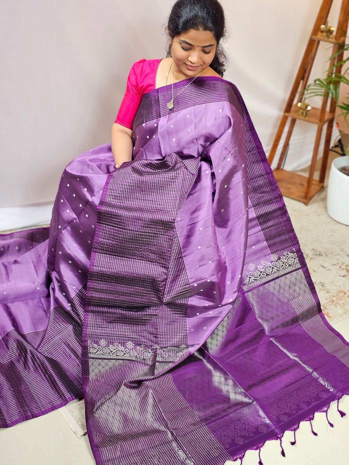 Classical Kanjivaram Pattern Pure Handloom Soft Silk Saree - Purple with Dark Purple