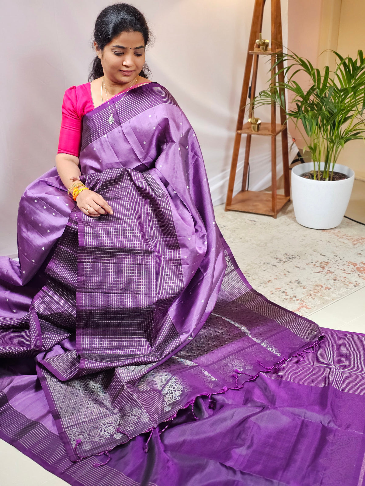 Classical Kanjivaram Pattern Pure Handloom Soft Silk Saree - Purple with Dark Purple