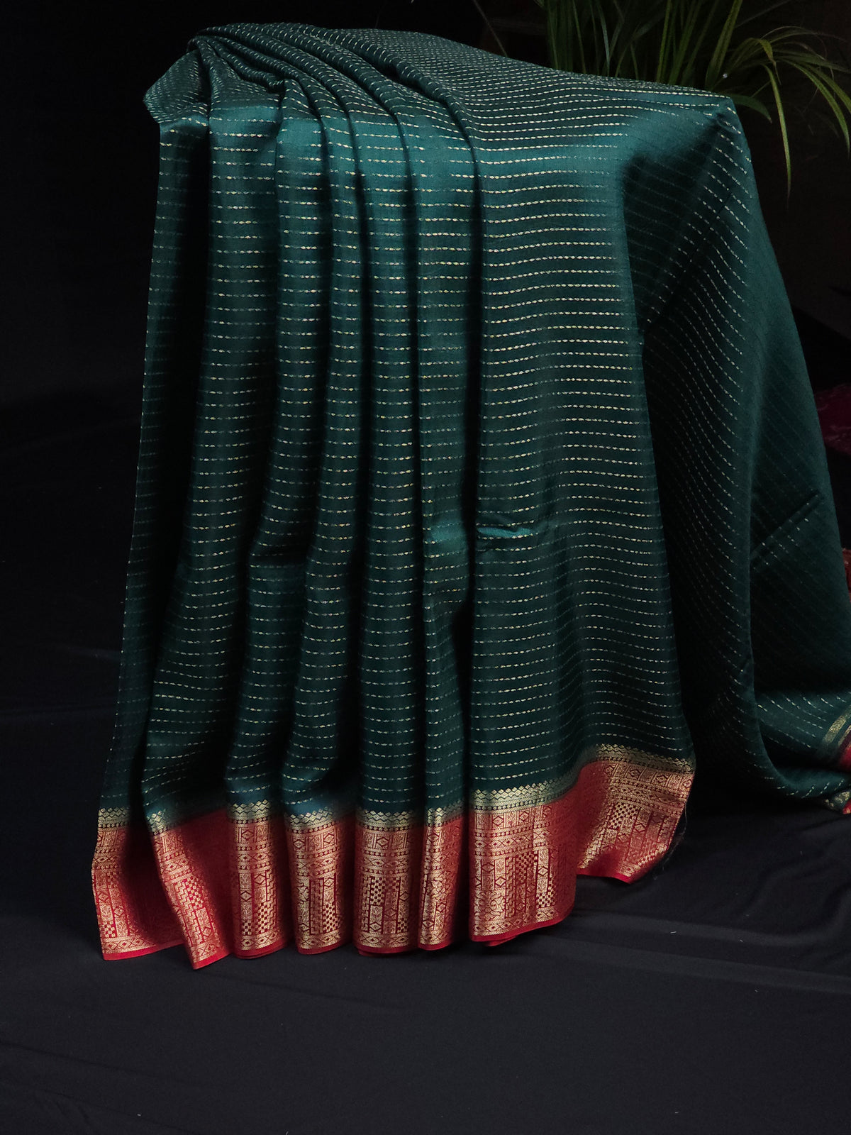 Semi Katna Silk Saree - Green with Dark Red
