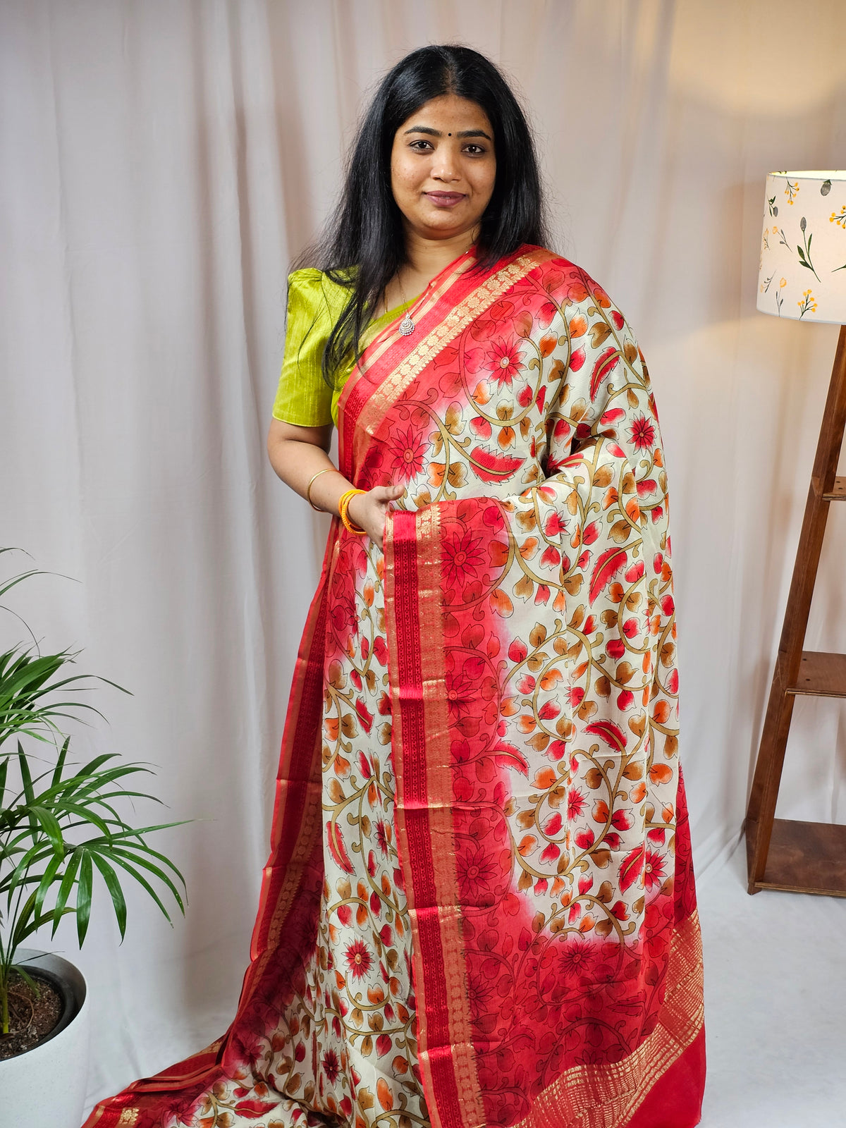 Pure Georgette with Zari Woven Border Saree - Red