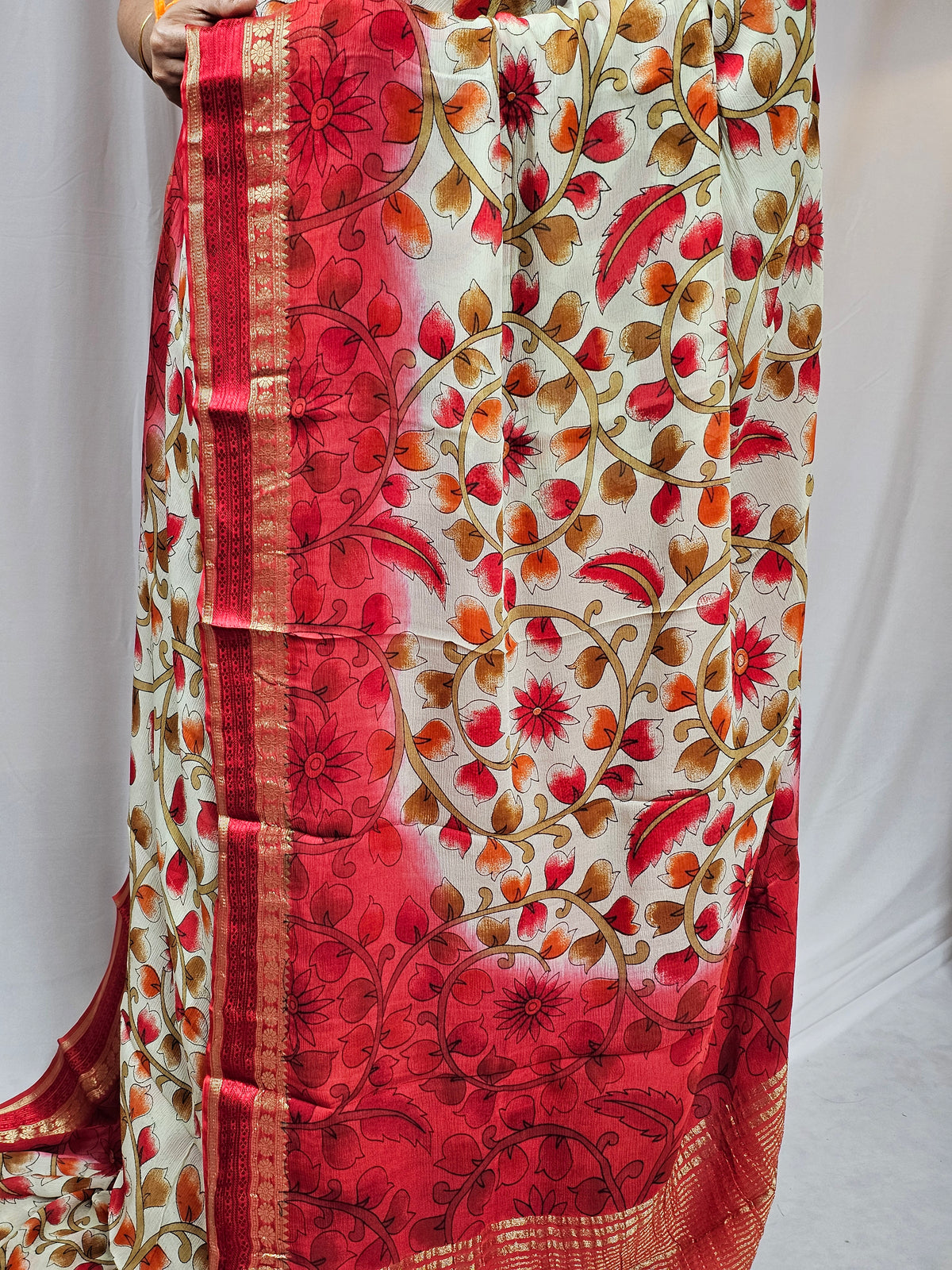 Pure Georgette with Zari Woven Border Saree - Red