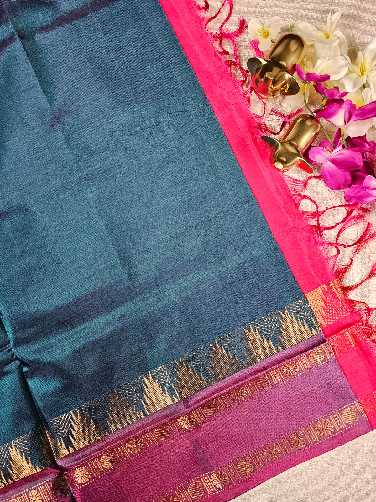 Chinnalampattu Border - Peacock  Green with  Dark Pink