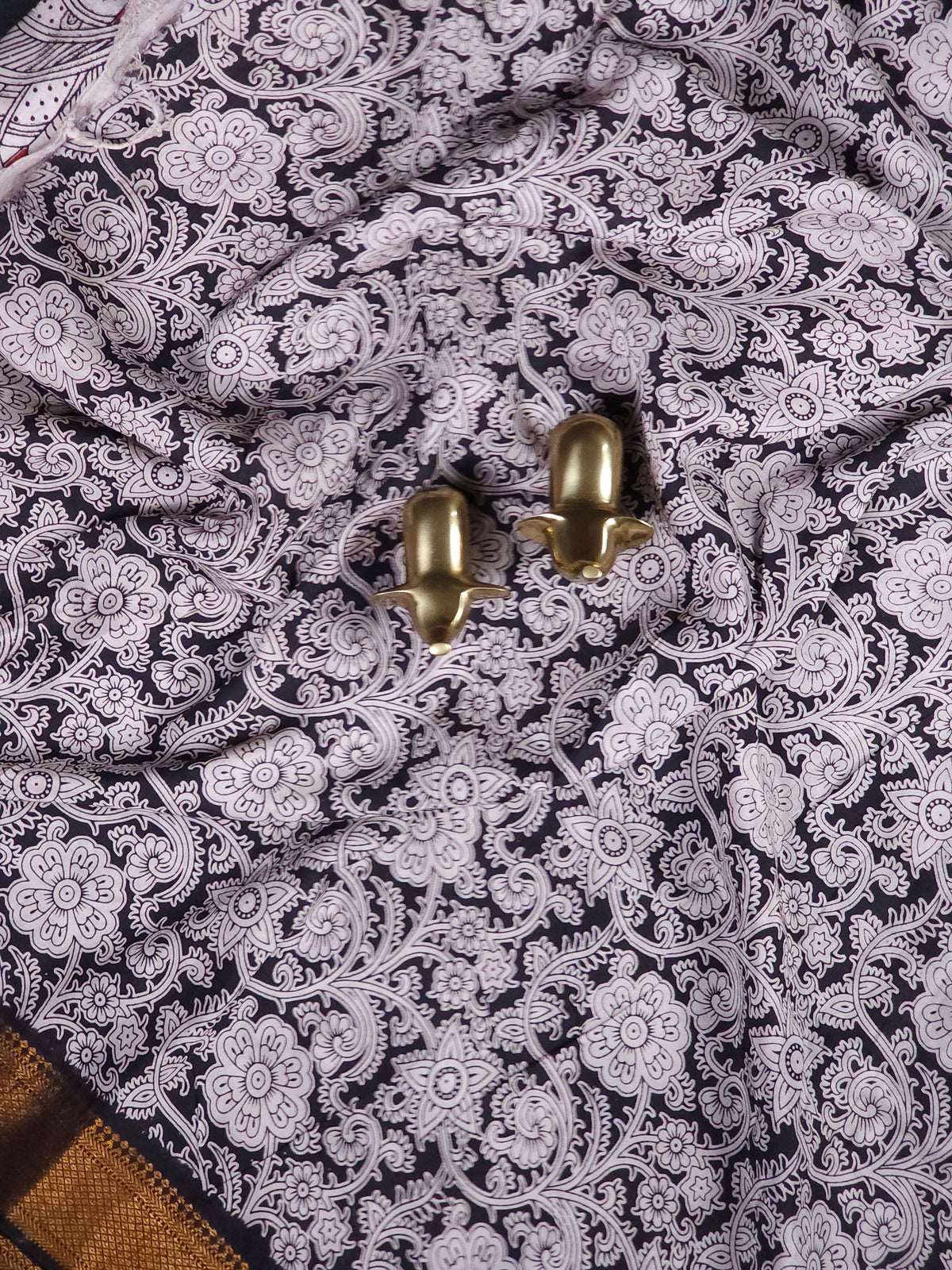 Chennuri Silk - Red With Black