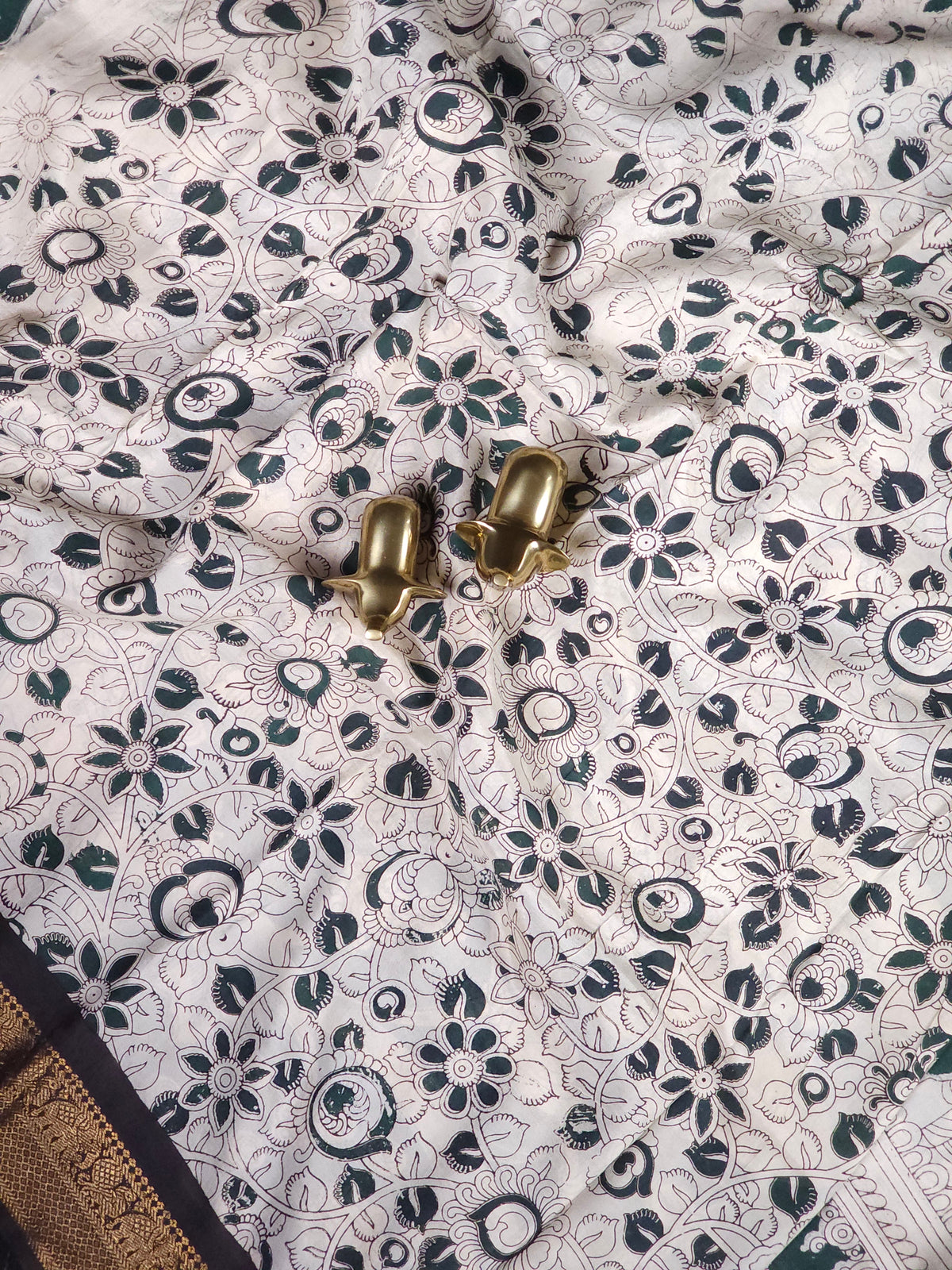 Chennuri Silk - Green with Black