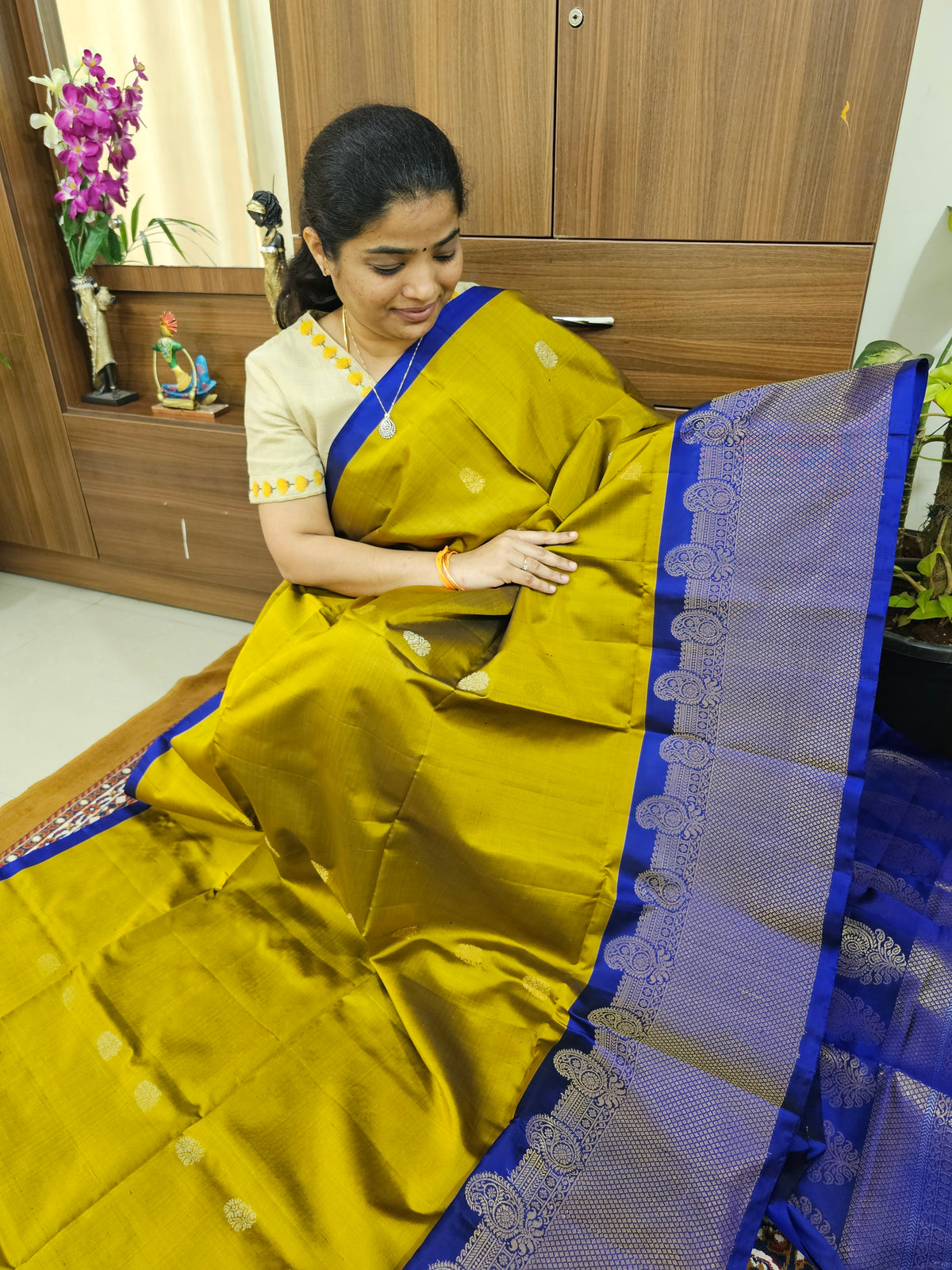 Classic Kanjivaram Pattern Pure Handloom Soft Silk Saree  - Rich Mustard Yellow with Blue