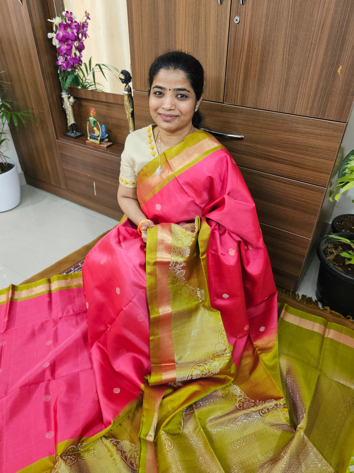 Classic Kanjivaram Pattern Pure Handloom Soft Silk Saree  - Pink with Mehindi Green
