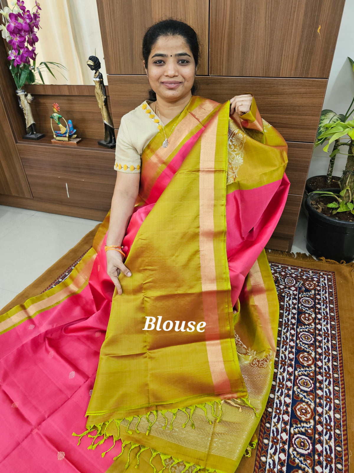 Classic Kanjivaram Pattern Pure Handloom Soft Silk Saree  - Pink with Mehindi Green
