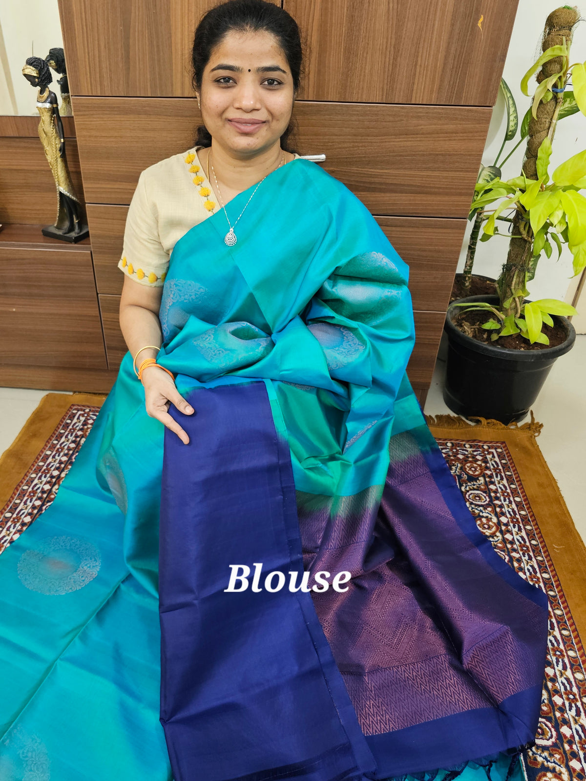 Pure Handloom Soft Silk Saree - Dual Shade of  Sea Green cum Sea Blue with Dark Blue