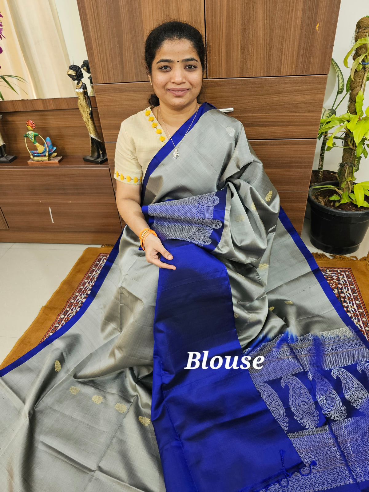 Classic Kanjivaram Pattern Pure Handloom Soft Silk Saree - Grey with